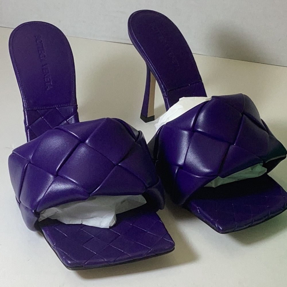 LEATHER MULES & CLOGS
Bottega Veneta - Picture 7 of 14